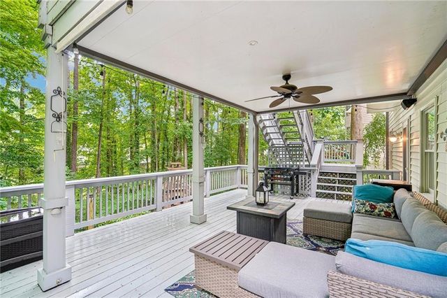 706 Braidwood Ridge NW, Acworth, GA 30101