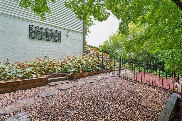 706 Braidwood Ridge NW, Acworth, GA 30101