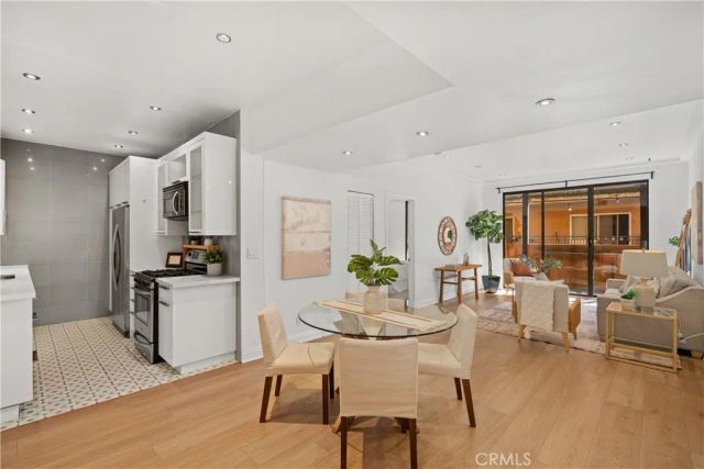 828 N Hudson 106, Los Angeles, CA 90038