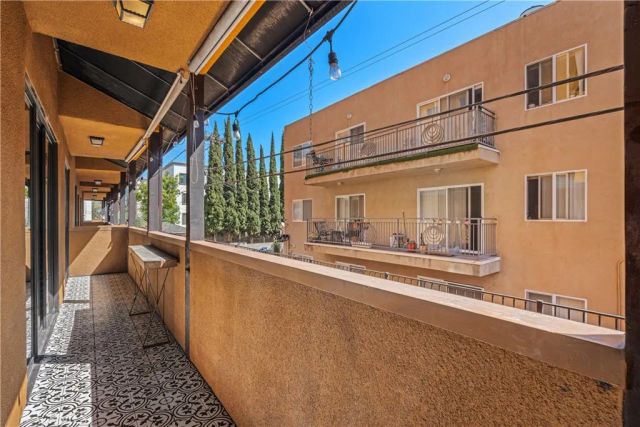 828 N Hudson 106, Los Angeles, CA 90038