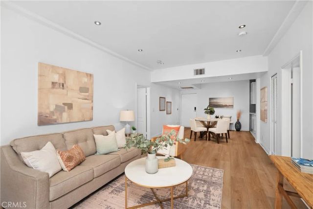 828 N Hudson 106, Los Angeles, CA 90038