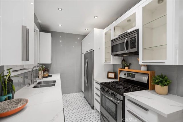 828 N Hudson 106, Los Angeles, CA 90038