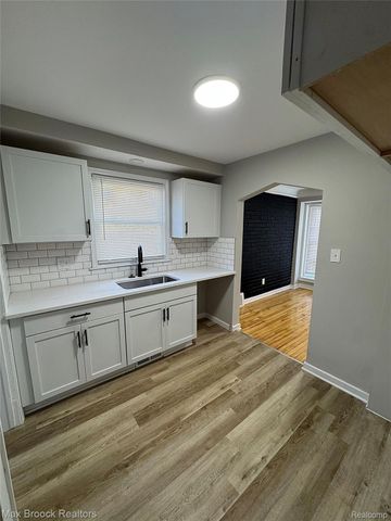 6267 Piedmont Street, Detroit, MI 48228