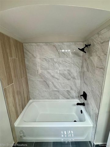 6267 Piedmont Street, Detroit, MI 48228