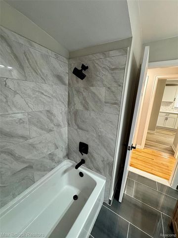 6267 Piedmont Street, Detroit, MI 48228