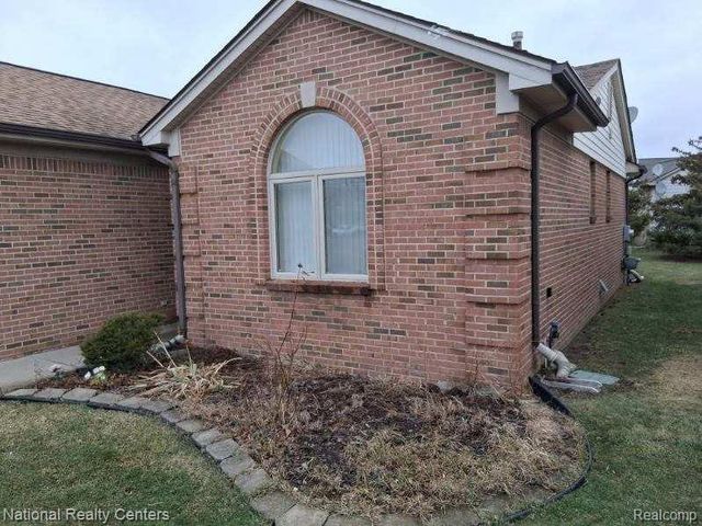 8373 Jefferson Court, Warren, MI 48093