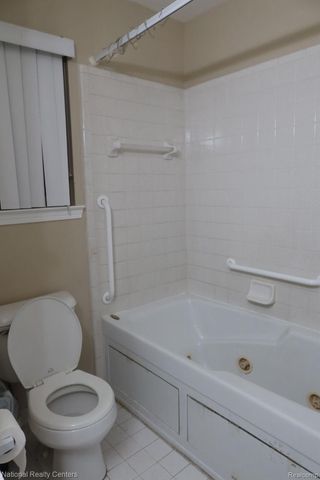 8373 Jefferson Court, Warren, MI 48093