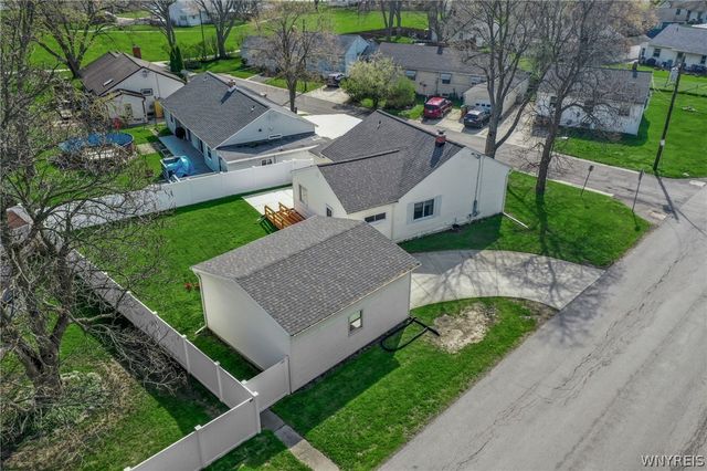 9 Primrose Drive, Cheektowaga, NY 14225