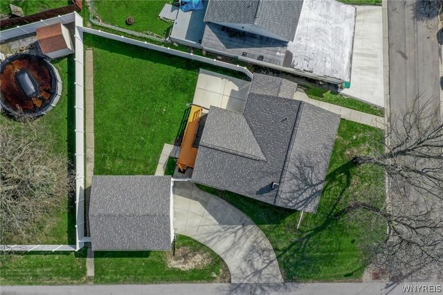 9 Primrose Drive, Cheektowaga, NY 14225