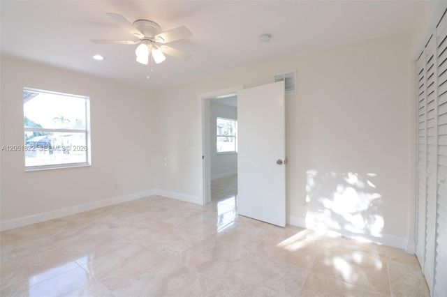 3014 NW 6th St, Pompano Beach, FL 33069