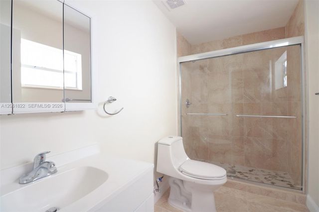 3014 NW 6th St, Pompano Beach, FL 33069