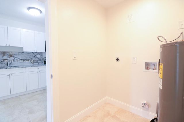 3014 NW 6th St, Pompano Beach, FL 33069