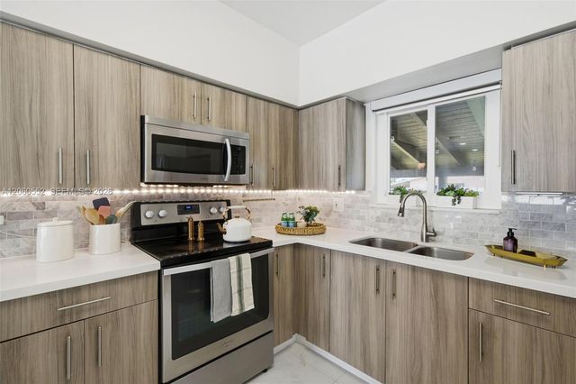 18120 NW 16th Avenue, Miami Gardens, FL 33169