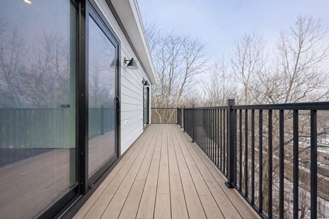 68 Rowe St U:3, Boston, MA 02131