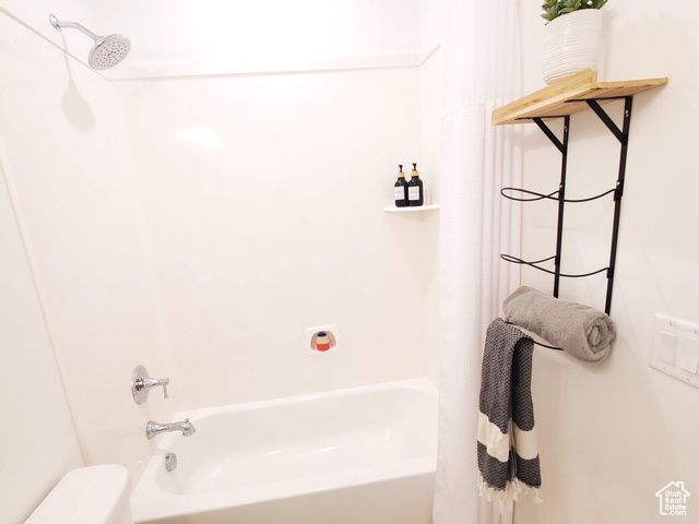 284 W 270 N, Moroni, UT 84646