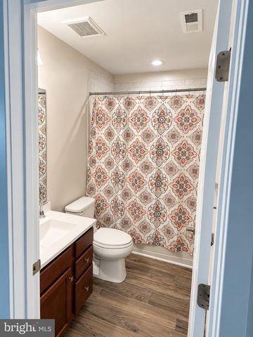 26 SPARROW CIR, Sewell, NJ 08080