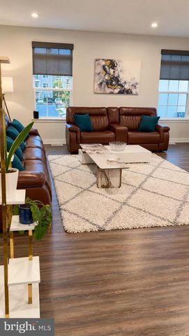 26 SPARROW CIR, Sewell, NJ 08080