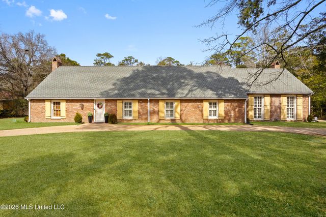 50 Poplar Circle, Gulfport, MS 39507