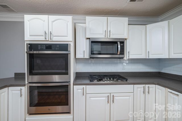 2617 Surrey Drive, Lincolnton, NC 28092