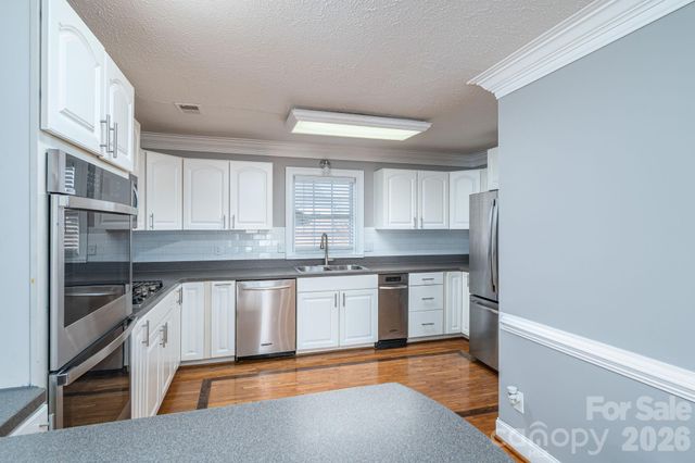 2617 Surrey Drive, Lincolnton, NC 28092