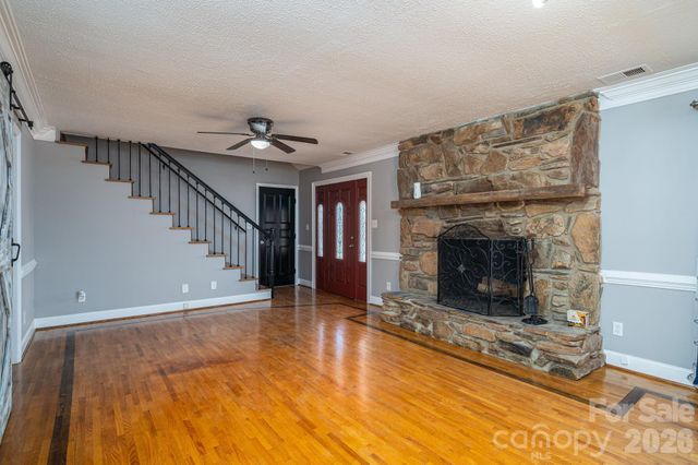 2617 Surrey Drive, Lincolnton, NC 28092