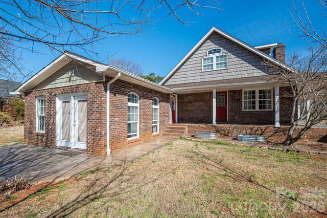 2617 Surrey Drive, Lincolnton, NC 28092