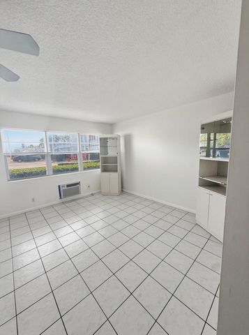 85 Northampton, West Palm Beach, FL 33417