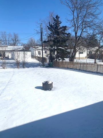 1672 Evergreen Avenue, Hanover Park, IL 60133