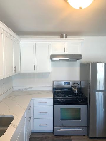 1672 Evergreen Avenue, Hanover Park, IL 60133