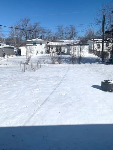 1672 Evergreen Avenue, Hanover Park, IL 60133