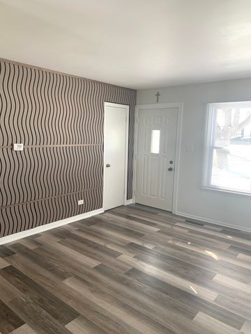 1672 Evergreen Avenue, Hanover Park, IL 60133