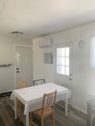 1672 Evergreen Avenue, Hanover Park, IL 60133