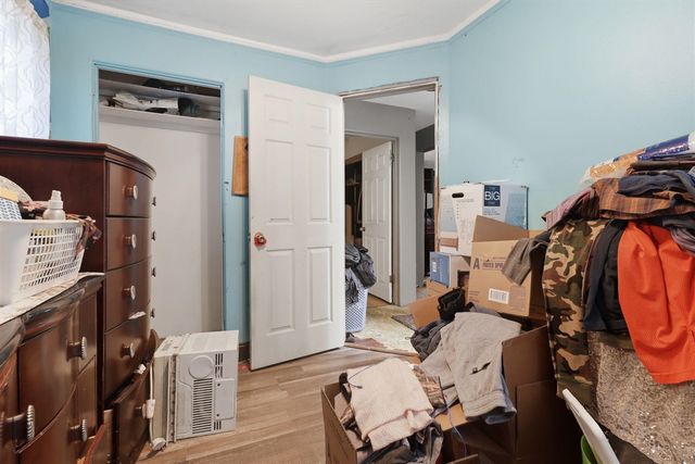 1611 Weymouth Street, West Bloomfield, MI 48324