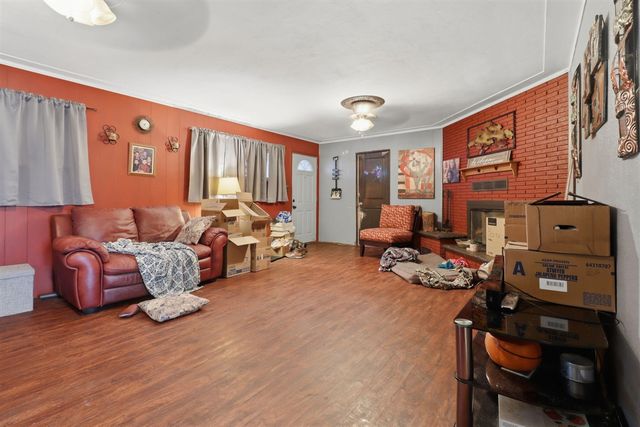 1611 Weymouth Street, West Bloomfield, MI 48324