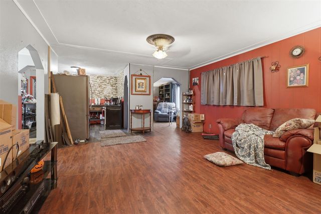 1611 Weymouth Street, West Bloomfield, MI 48324