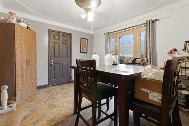 1611 Weymouth Street, West Bloomfield, MI 48324