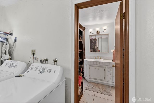 548 Lemmon Road, Port Angeles, WA 98362