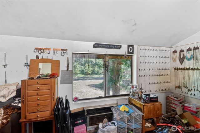 548 Lemmon Road, Port Angeles, WA 98362