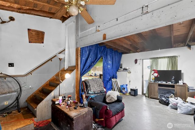 548 Lemmon Road, Port Angeles, WA 98362