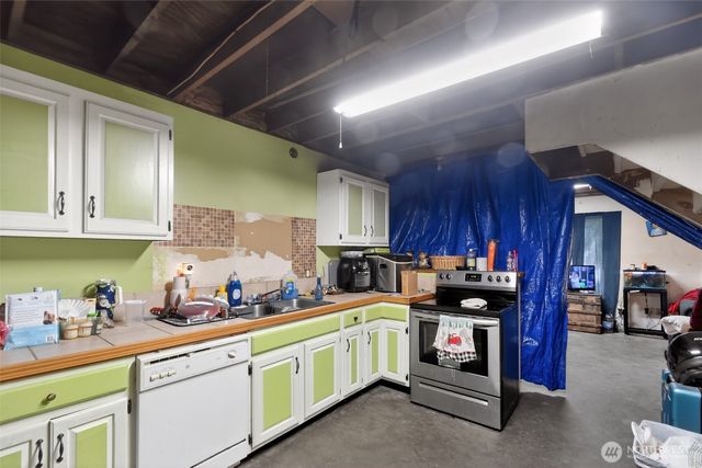 548 Lemmon Road, Port Angeles, WA 98362