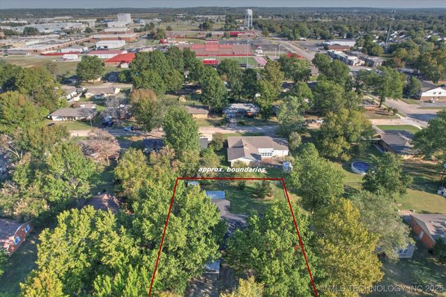 326 E 15th Street, Claremore, OK 74017