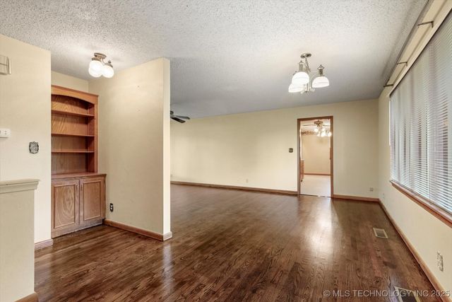 326 E 15th Street, Claremore, OK 74017