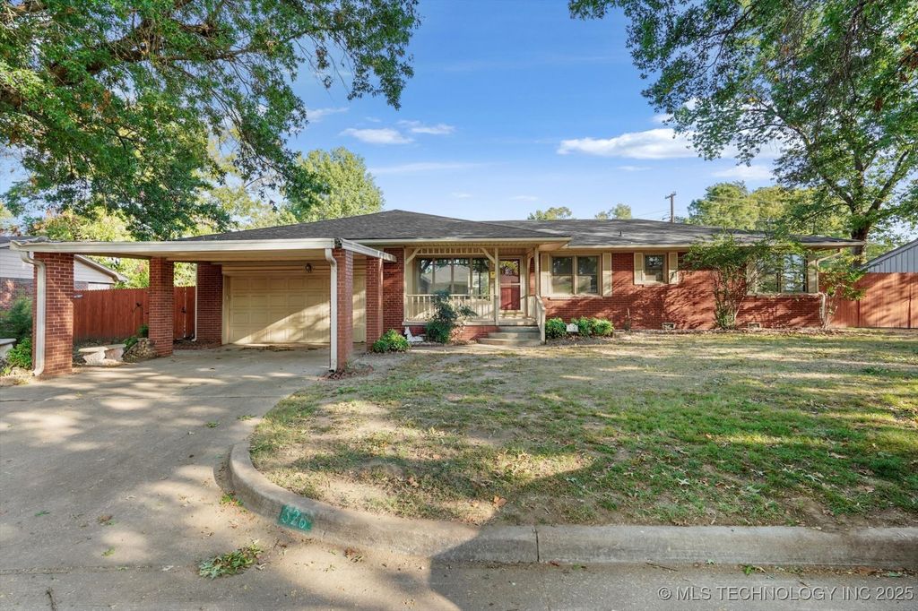 326 E 15th Street, Claremore, OK 74017