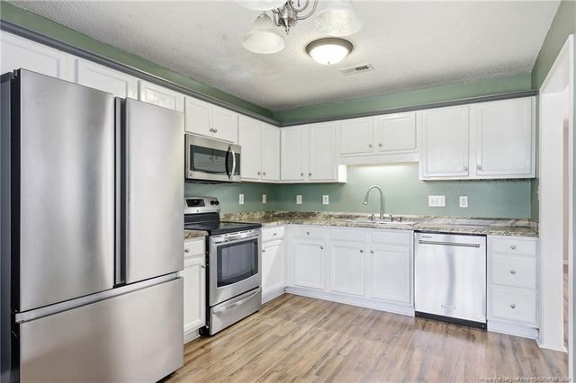 2628 Daniel Boone Lane, Hope Mills, NC 28348