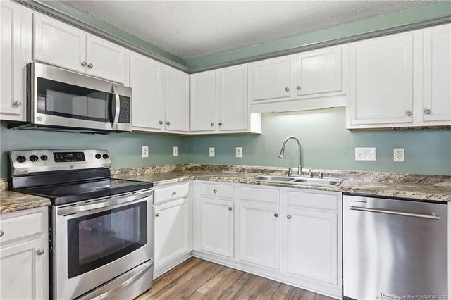 2628 Daniel Boone Lane, Hope Mills, NC 28348
