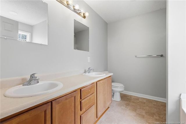 2628 Daniel Boone Lane, Hope Mills, NC 28348