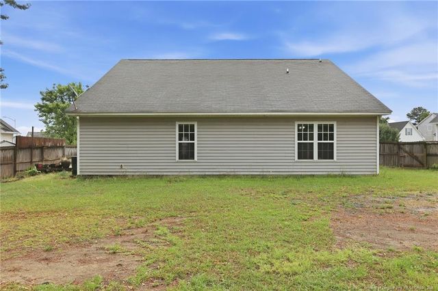 2628 Daniel Boone Lane, Hope Mills, NC 28348