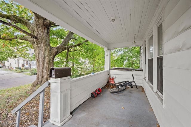 1231 Bellows Street, Akron, OH 44301