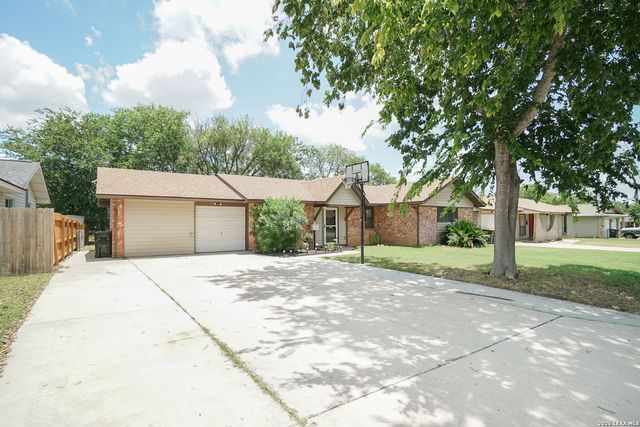 221 MEADOW LN, Schertz, TX 78154