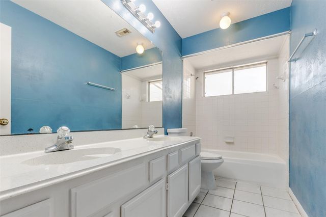 16415 Dawncrest Way, Sugar Land, TX 77498